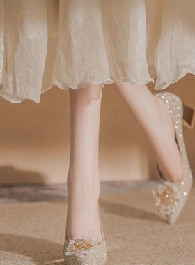 水晶粗跟婚鞋女法式亮片高跟鞋香槟色新娘鞋禾秀婚纱两穿2.024新