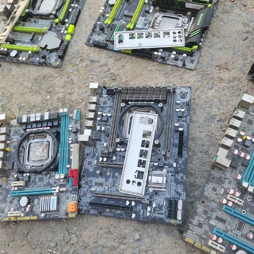 华南x79主板,可搭配e5 2680v2 750ti显卡 1(议价商品)