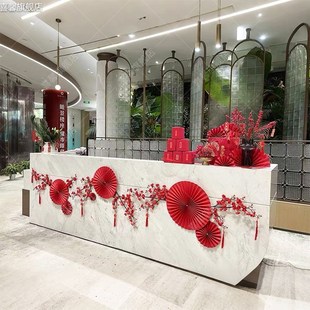 元旦新年春节氛围布置墙面装饰公司前台酒店大堂店铺吧台背景墙