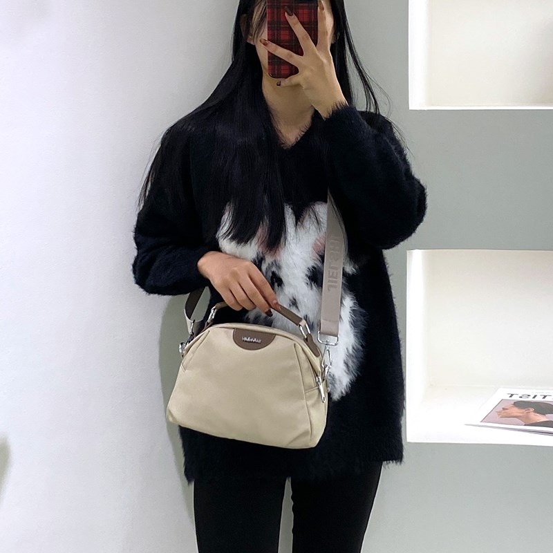 包包女手提包2024新款百搭小包包轻便简约韩版斜挎包多层女牛津包