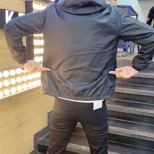 黑色夹克男春秋季潮m牌修身百搭薄款连帽上衣男士韩版运动休闲外