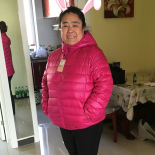 中老年轻薄羽绒服女加肥加大码 外套连帽女装 秋冬宽松棉袄妈妈冬装