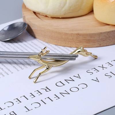 推荐Zinc Alloy Cute Running Deer Chopsticks Stand Rack Spoon