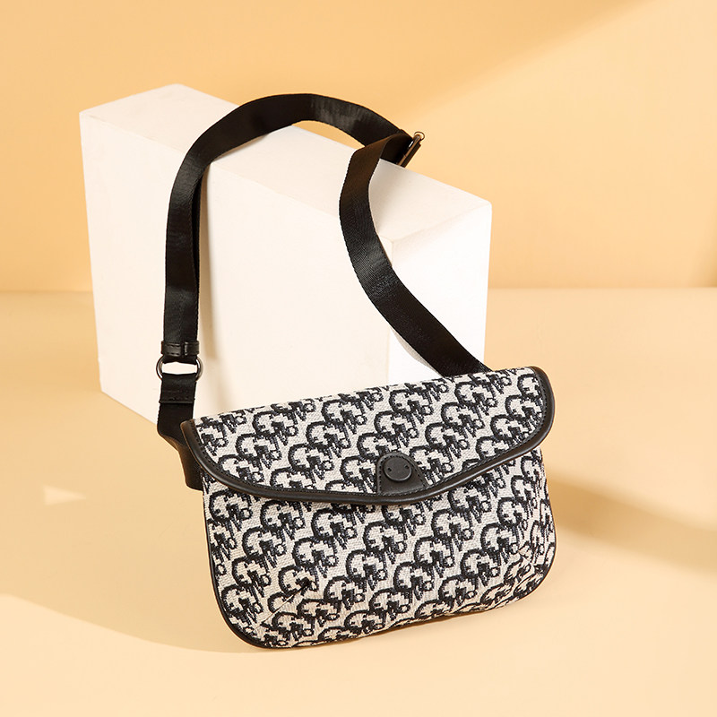 妮桑娜包包2022新款女包斜挎包秋冬胸包时尚腰包印花帆布腋下小包