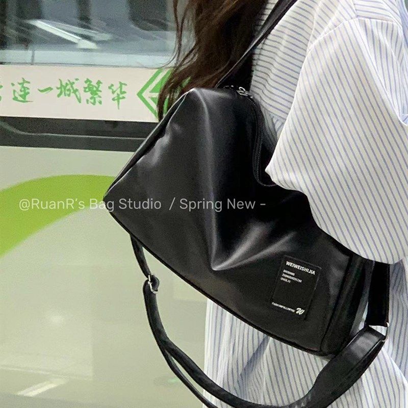 软软的包 软面大容量包包 黑色高级感手提单肩斜挎包女简约休闲