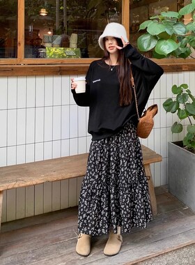 孕妇碎花套装春秋季新款休闲百搭宽松半身裙产后可穿黑色图标卫衣