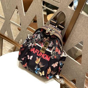 轻便洋气旅游双肩包女2024新款时尚防水女士背包大容量外出旅行包