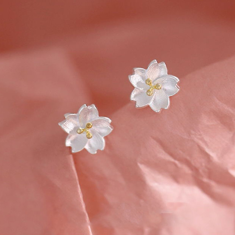 现货s925纯银小樱花耳针日系少女甜美清新耳饰小巧仙女Z花朵银耳