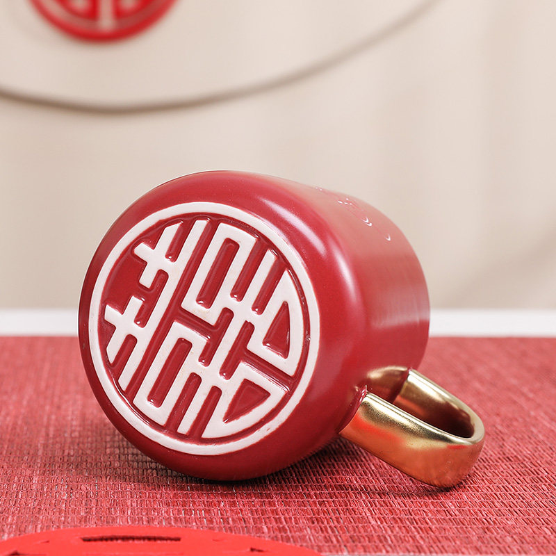 结婚牙刷杯子套装新婚红色洗漱杯一对陪嫁用品情侣漱口杯陶瓷刻字