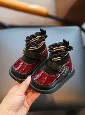 女宝宝鞋子婴儿鞋秋冬款一岁小童学步鞋软底女宝靴子小皮鞋袜子靴