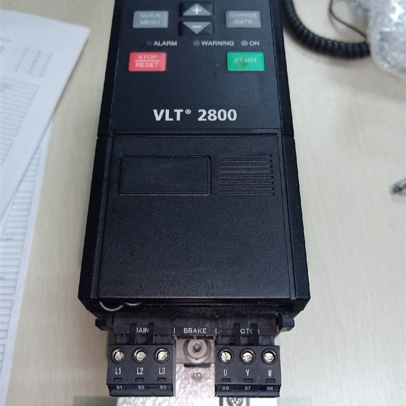 丹佛斯VLTA2800变频器