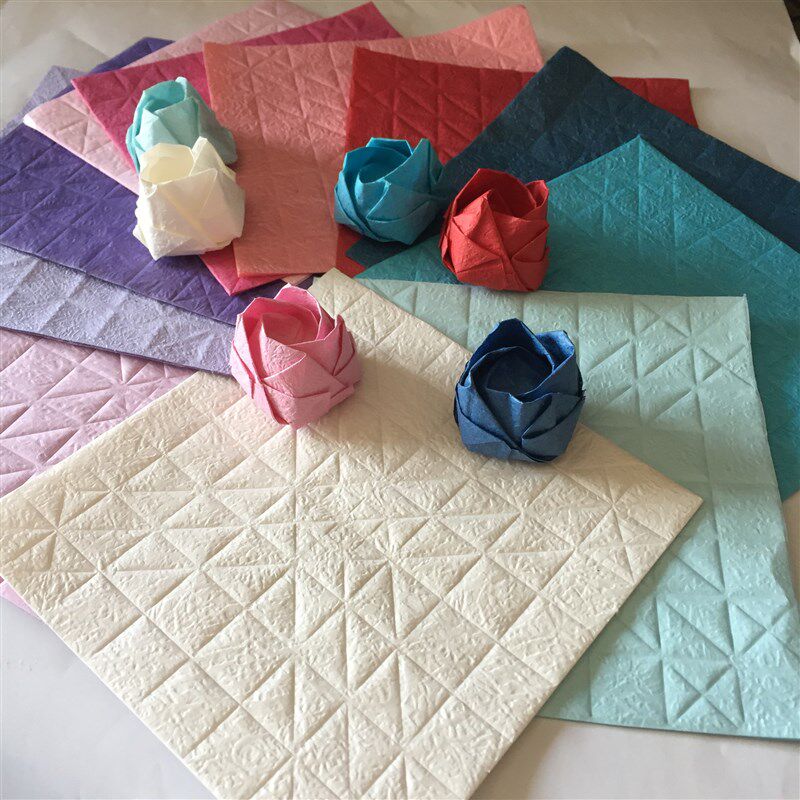 川崎玫瑰99朵礼盒 手工折纸川崎玫瑰礼盒成品材料包生日创意礼物