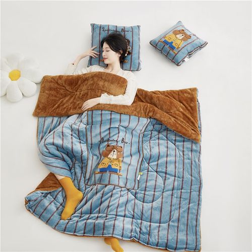 加厚双面牛奶绒抱枕被子两用车内靠垫办公室午休睡觉小毛毯冬新款