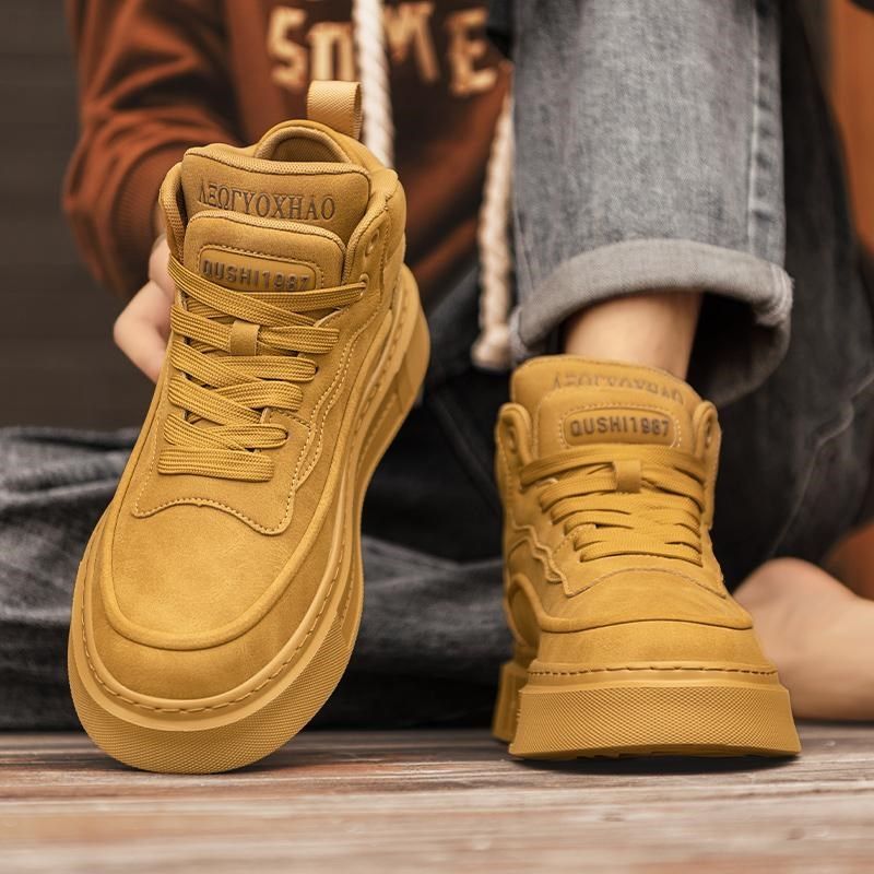 中帮男鞋秋冬款高帮板鞋厚底高级感惠州英伦风工装大黄马丁靴男款