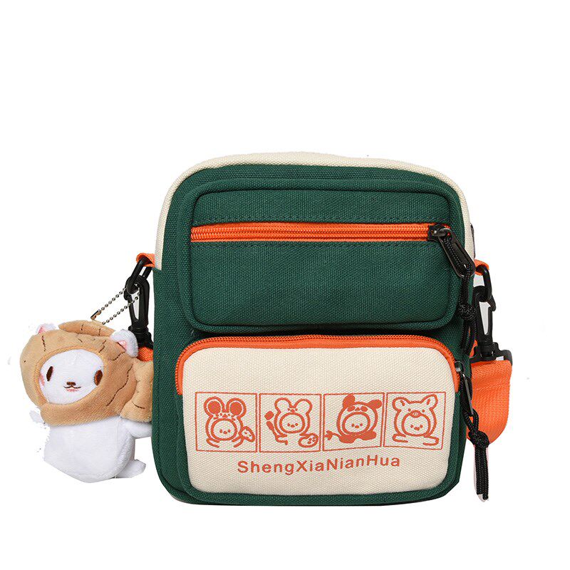 可爱帆布小包包女20新款日系百搭学生少女街头单肩斜挎包潮