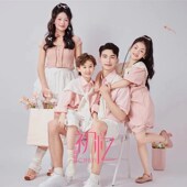 2024展会新款 摄影拍照粉色甜美系写真礼服 亲子主题一家四口家庭装