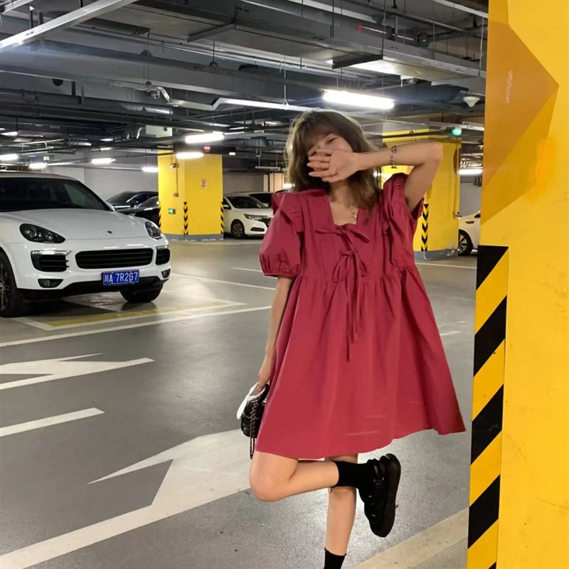 木耳边连衣裙2024春季韩版宽松绑带方领小个子泡泡袖短Z款a字裙女
