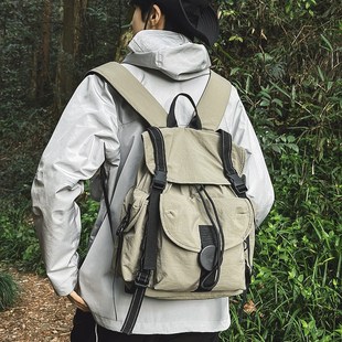 户外运动登山包大容量旅行双肩包女旅游轻便电脑背包男款学生书包