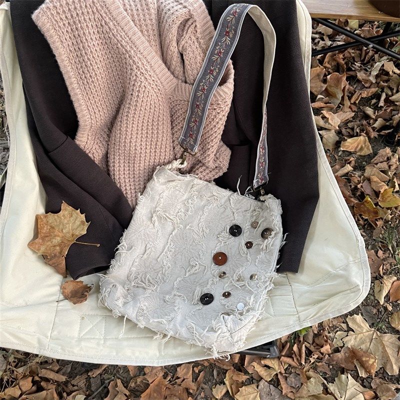 复得返自然 2023民族风百搭简约流苏彩扣小众单肩大容量斜挎布包,箱包皮具/热销女包/男包,通用款女包,淘宝优惠券,粉丝福利购,淘宝优惠卷