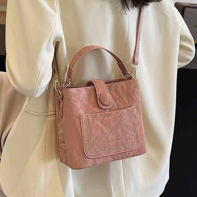 高级感迷你包包女2025新款夏季小众设计女士单肩斜挎包手提水桶包,箱包皮具/热销女包/男包,水桶包,淘宝优惠券,粉丝福利购,淘宝优惠卷