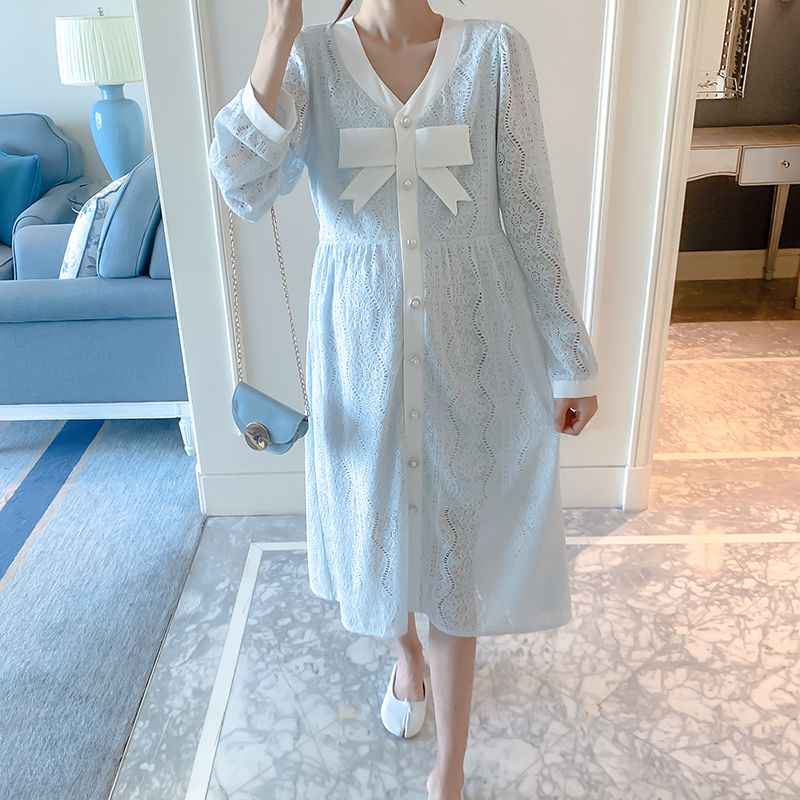 孕妇蕾丝款春秋长款连衣裙2021时F尚款韩版秋季长袖v领可哺乳裙