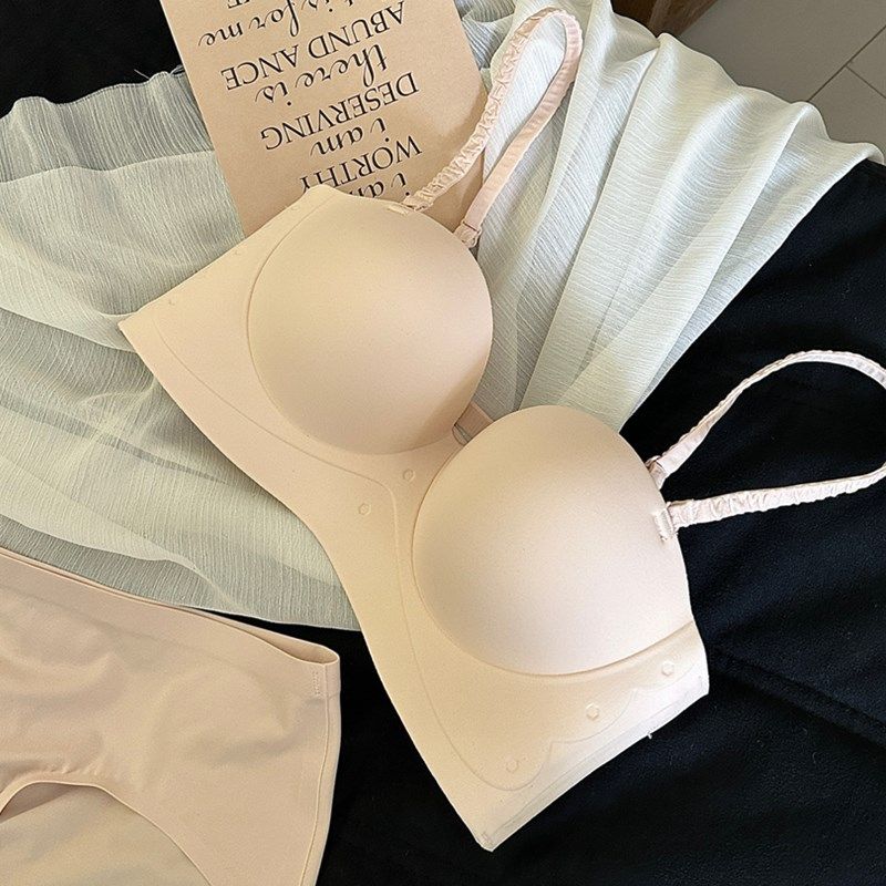 无肩带超厚5cm内衣女小胸聚拢平胸加厚外扩显大抹裹胸文胸罩