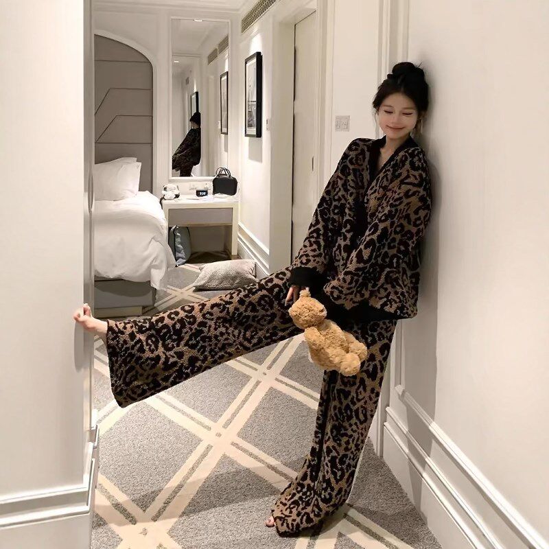 法式高级感豹纹印花半边绒睡衣女冬天2024加绒保暖家居服套装大码