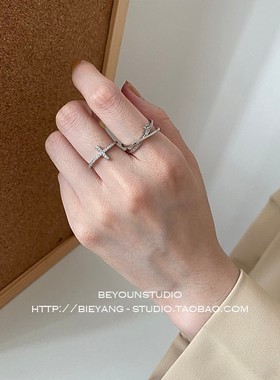别样E674韩国博主风精致锆石十字交叉设计感P气质清冷银色百搭戒