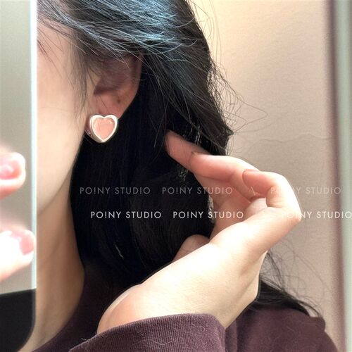 现货韩版甜美粉色爱心耳环女轻奢优B雅气质耳钉耳扣耳饰2024新款