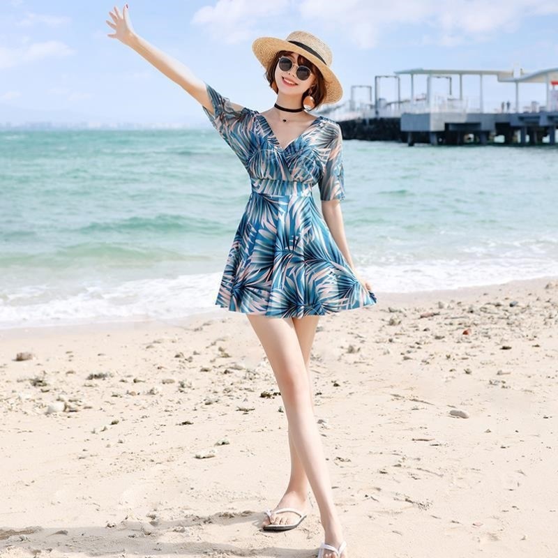 中老年游泳衣女妈妈款大码保守连体遮肉显瘦中年女士泡温泉泳装