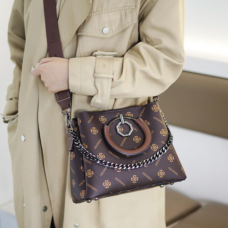 包包高级质感女包2024新款流行中年女士妈妈大容量单肩手提斜挎包