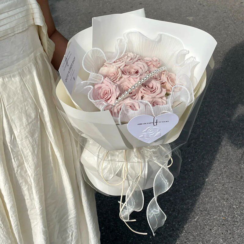 小众高级感曼塔玫瑰花束仿真花生日礼物女生送闺蜜同学女友毕业