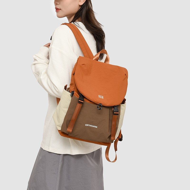 2025新款可爱风双肩书包女款大容量通勤背包时尚出行电脑包