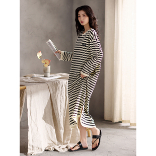 长袖睡裙女春秋款自带胸垫一体条纹休闲可外穿秋季家居服套头