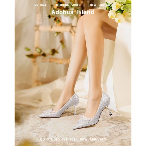 绝美婚鞋女2024新款新娘鞋主婚纱禾秀两穿高跟法式婚礼银色水晶鞋