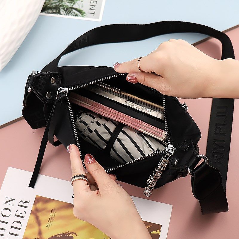 帆布包女2024新款时尚休闲腰包女高级宽肩带牛津布女包单肩斜挎包