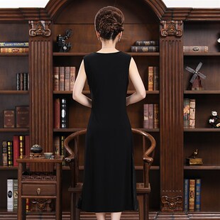 连衣裙中老年女装 高端气质无袖 百搭背心打底裙 妈妈装 2021春夏新款