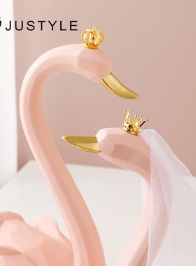 新婚礼物情侣天鹅摆件家居客厅装饰品送闺蜜新人结婚伴手礼礼盒装