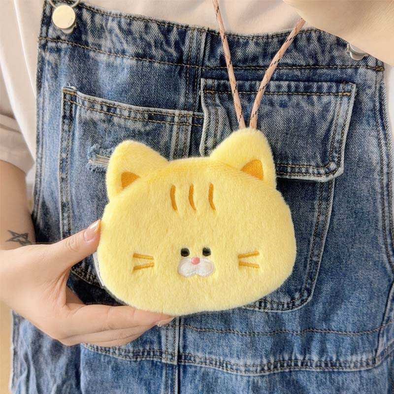 可爱猫咪挂脖包毛绒小众创意零钱包卡通耳机包女生卡包钥匙包礼物