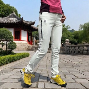 户外登山裤女保暖加绒徒步软壳裤防水透气奶白色速干抓绒裤冬