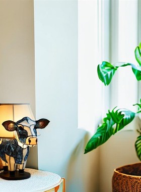 创意奶牛台灯摆件动物灯装饰品设计家居庭院桌摆件USB插头装饰品