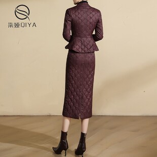 暗红色时尚棉服套装女冬季2024年新款气质高级感加厚棉衣两件套裙