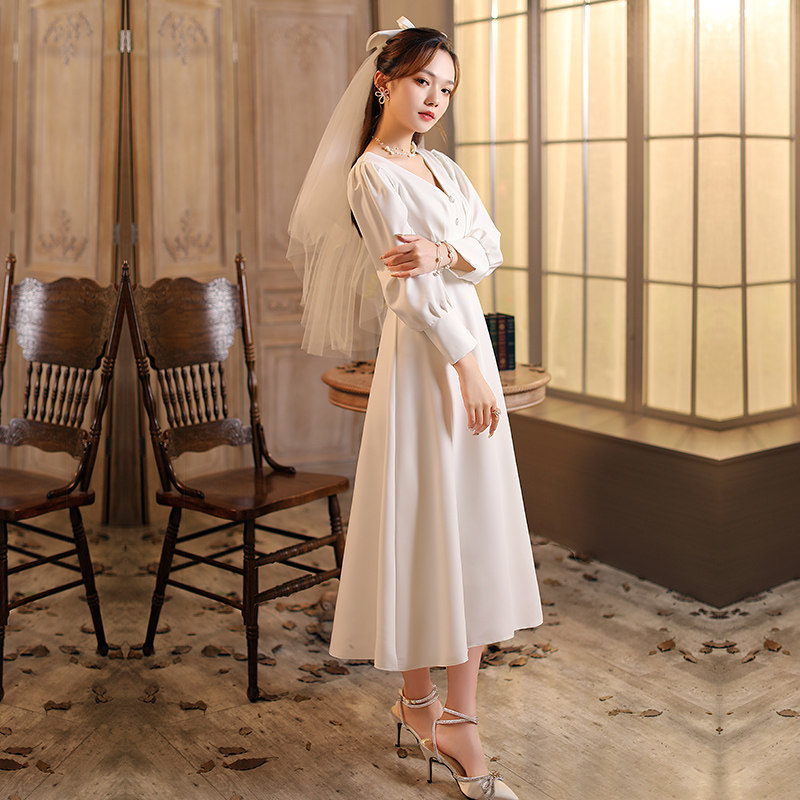领证小白裙长袖登记2021新款秋冬孕妇大码轻婚纱礼W服订婚连衣裙