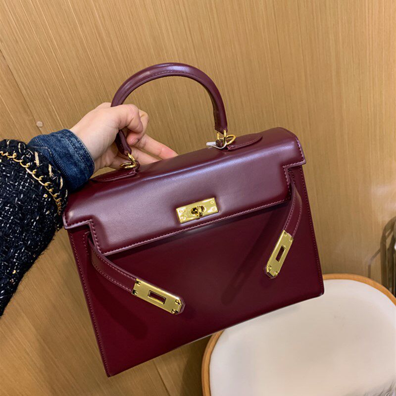 东胜◆结婚红色大容量包包2023新款潮女包斜挎单肩手提公文包