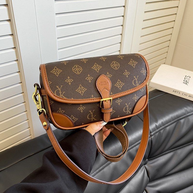 宽肩带女包2024新款时尚印花腋下单肩小方包高级感轻奢百搭斜挎包,箱包皮具/热销女包/男包,小方包,淘宝优惠券,粉丝福利购,淘宝优惠卷