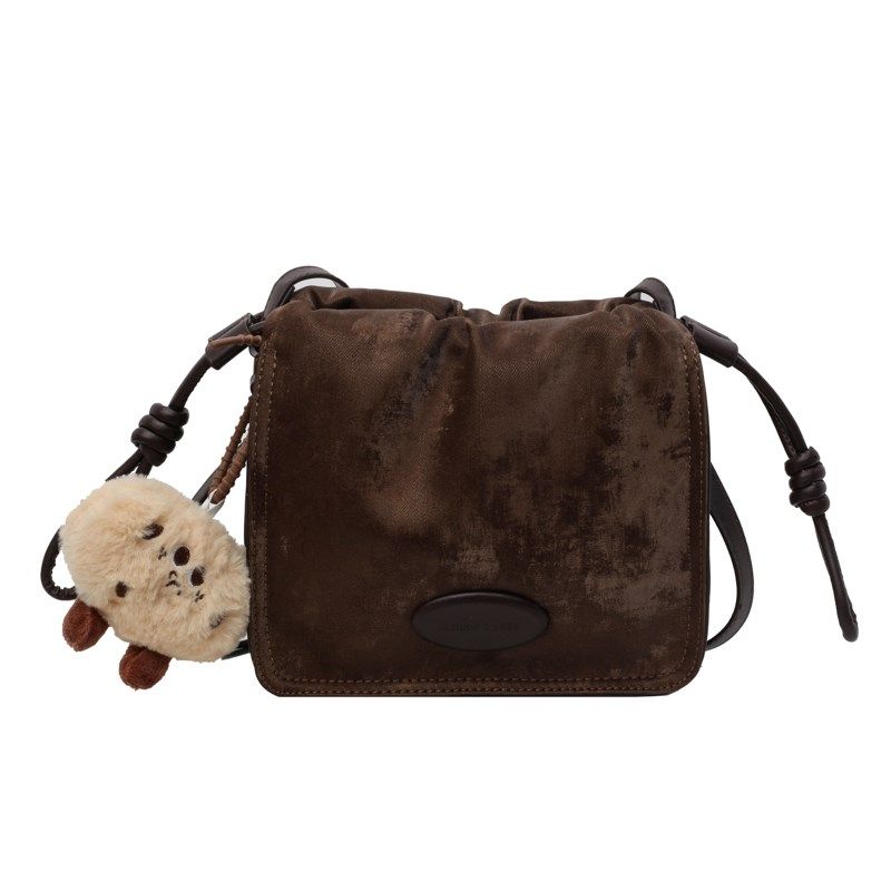 高级感女包2024新款韩国流行时尚百搭洋气精致简约小众斜挎水桶包,箱包皮具/热销女包/男包,水桶包,淘宝优惠券,粉丝福利购,淘宝优惠卷