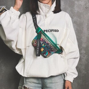 小众涂鸦卡通小包包女夏2023新款潮时尚腰包百搭单肩斜挎胸包