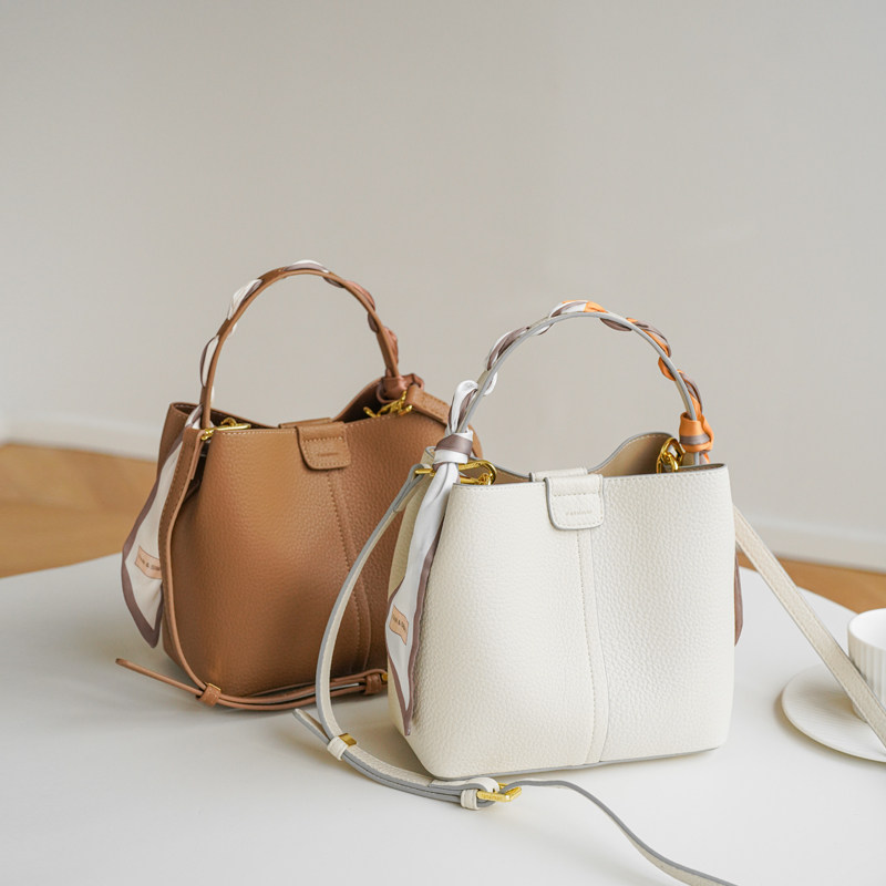 高级感包包女2023新款小众菜篮子水桶包百搭大容量手提单肩斜挎包,箱包皮具/热销女包/男包,水桶包,淘宝优惠券,粉丝福利购,淘宝优惠卷