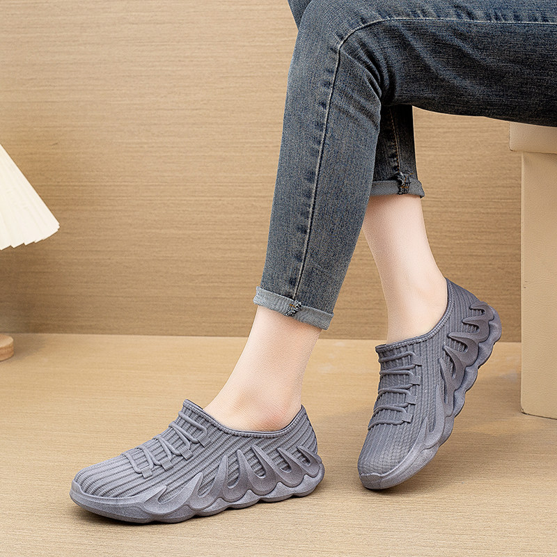 大码雨靴男女款雨鞋套防水防滑防雨水鞋软底时尚厨房洗车防臭胶鞋