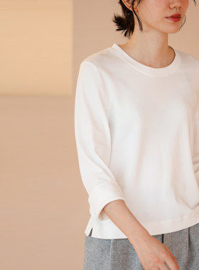 哈齿小姐23春季新款通勤气质纯色中袖口折边圆领T恤女上衣打底衫
